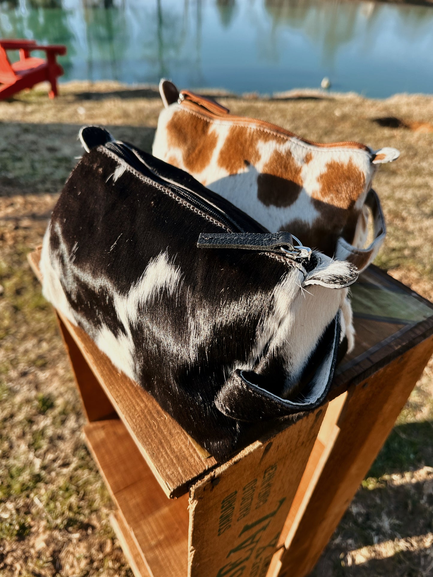 Cowhide toiletry bag - black