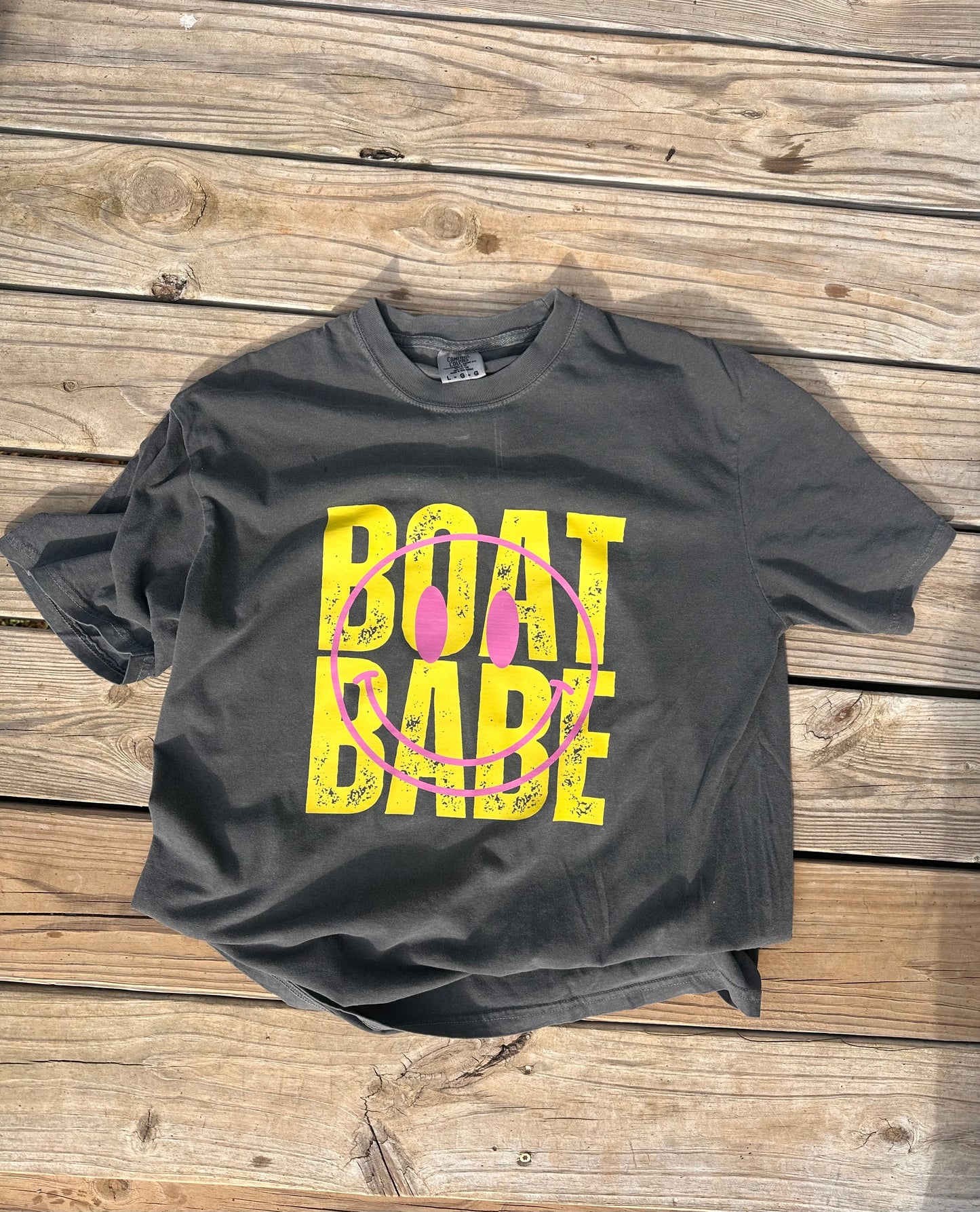 Boat babe tee